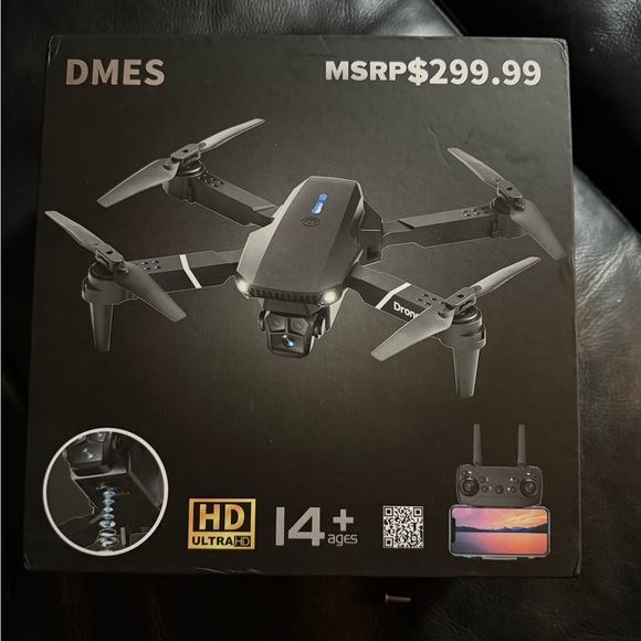 Black Foldable Drone with HD Camera - Picture 1 of 8
